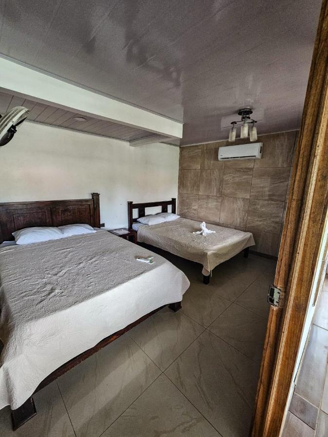Hotel Liah'S Tortuguero Bagian luar foto