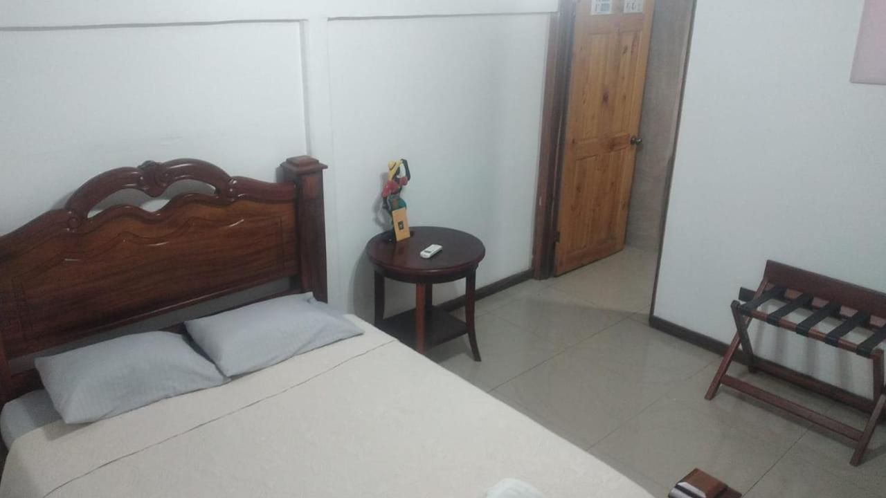 Hotel Liah'S Tortuguero Bagian luar foto